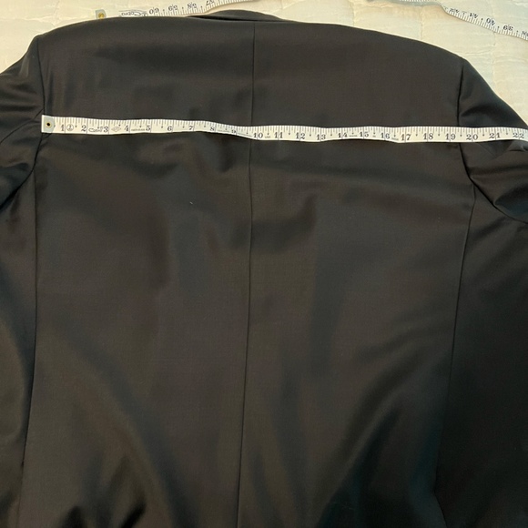 Beautiful, Hickey Freeman Men's Black Suit - Picture 8 of 9